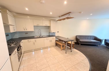 Salford, Langworthy - Image 3