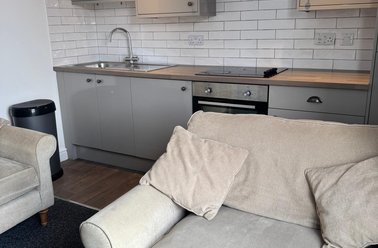 Flat 4, 70 High Street, St Catherines, Lincoln - Image 2