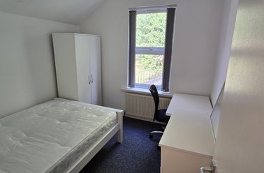 136 Lenton Boulevard, Radford, Nottingham - Image 3