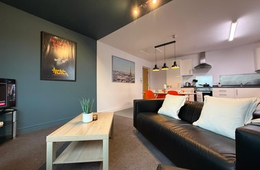 Longdales Lodge, Uphill, Lincoln - Image 2