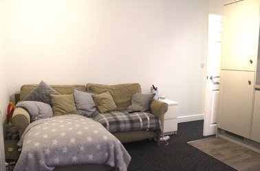 Flat 7, 70 High Street, St Catherines, Lincoln - Image 3