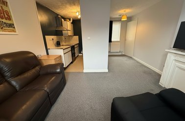 Cross Street, St Catherines, Lincoln - Image 3