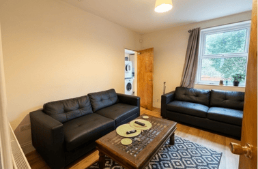 3 Elmsthorpe Avenue, Lenton, Nottingham - Image 2