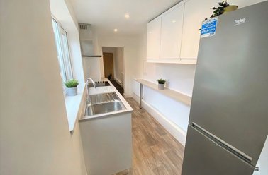 42 Brixton Road, Radford, Nottingham - Image 2