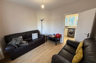 65 Middleton Boulevard, Lenton, Nottingham - Image 2