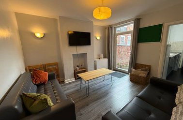 39 Douglas Road, Radford, Nottingham - Image 2