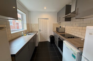 39 Douglas Road, Radford, Nottingham - Image 3
