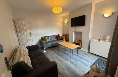 39 Douglas Road, Radford, Nottingham - Image 2