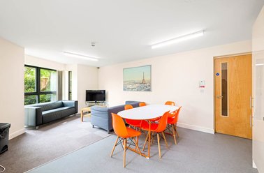 Longdales Lodge, Uphill, Lincoln - Image 2