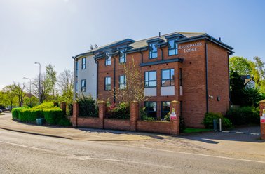 Longdales Lodge, Uphill, Lincoln - Image 3