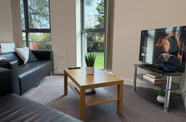 Longdales Lodge, Uphill, Lincoln - Image 2
