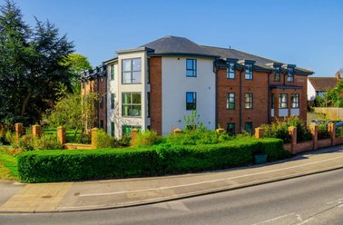 Longdales Lodge, Uphill, Lincoln - Image 3
