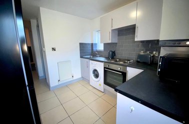 Flat 2, 32 Portland Street, City Centre, Lincoln - Image 3