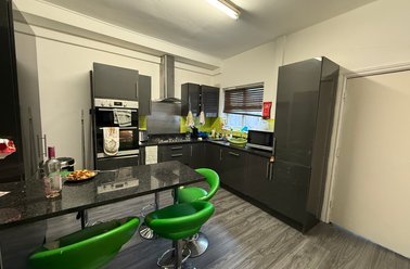 46 Lenton Boulevard, Lenton, Nottingham - Image 2