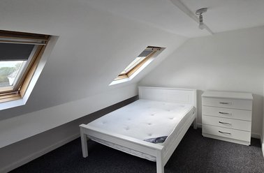 136 Lenton Boulevard, Radford, Nottingham - Image 2