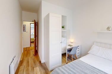 Mark Lane, City Centre, Bristol - Image 2