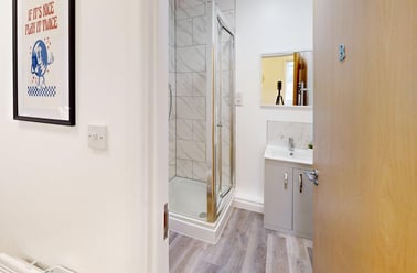 Mark Lane, City Centre, Bristol - Image 3