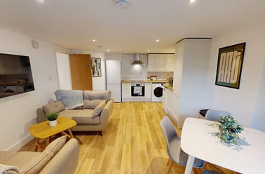 Whiteladies Road, Clifton, Bristol - Image 2