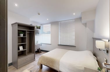 66-72 Houndsgate, Lace Market, Nottingham - Image 3