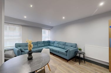 66-72 Houndsgate, Lace Market, Nottingham - Image 3