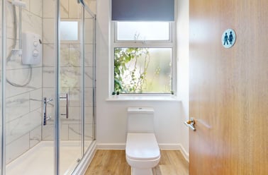 Bar Road, City Centre, Falmouth - Image 2