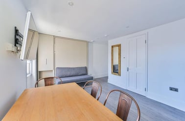 Baker Street, Marylebone, London - Image 3