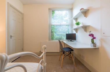Colum Road, Cathays, Cardiff - Image 2