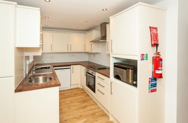 Rhymney Street, Plasnewydd, Cardiff - Image 2