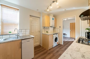 Eighth Avenue, Heaton, Newcastle - Image 3
