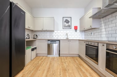 Walter Road, Mount Pleasant, Swansea - Image 3