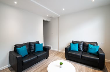 Cauldon Road, Shelton, Stoke - Image 2