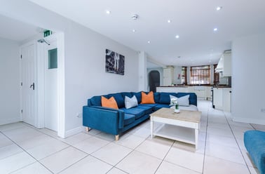 Kensington Terrace, Hyde Park, Leeds - Image 3