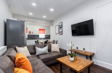 2 Lombard Grove, Fallowfield, Manchester - Image 2