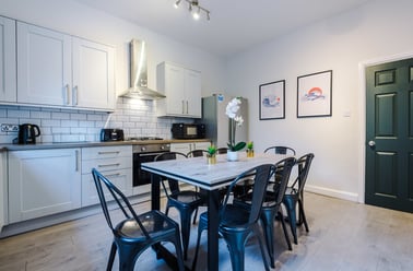 114 Woodsley Road, Hyde Park, Leeds - Image 2