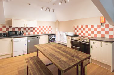 Flat H Bishop Blackall School, St James, Exeter - Image 3