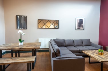 Flat Q Bishop Blackall School, St James, Exeter - Image 2