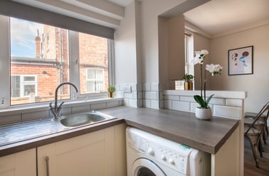 23 Kimbolton Avenue, Radford, Nottingham - Image 3