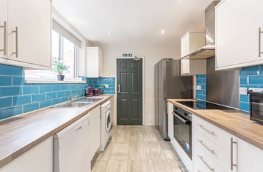 35 Bute Avenue, Lenton, Nottingham - Image 2