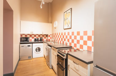 Flat V Bishop Blackall School, St James, Exeter - Image 2
