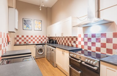 Flat B Bishop Blackall School, St James, Exeter - Image 3
