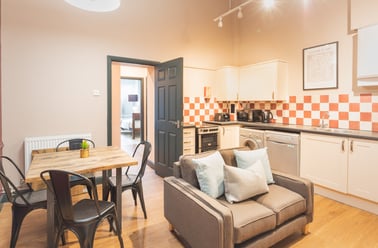 Flat W Bishop Blackall School, St James, Exeter - Image 2