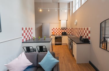 Flat P Bishop Blackall School, St James, Exeter - Image 3