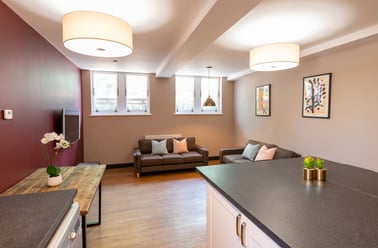 Flat E Bishop Blackall School, St James, Exeter - Image 2