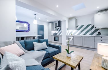 Capricorn Way, Charlestown, Salford - Image 2