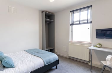 Howell Road, St Sidwells, Exeter - Image 2