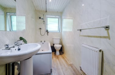 Flat 3, Foulkes House, Fallowfield, Manchester - Image 2