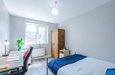 Flat 6, Foulkes House, Fallowfield, Manchester - Image 2