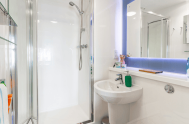 Silver En Suite, The Shield, Clarence Street, Shieldfield, Newcastle - Image 2