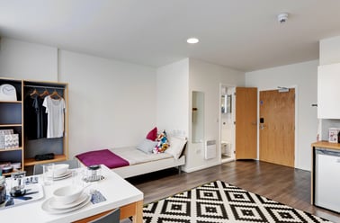 Classic Studio Plus, Bridge House, 180 Old Dumbarton Road, City Centre, Glasgow - Image 2