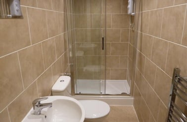 8 Whitefield Terrace Flat 9 (students), Plymouth - Image 3